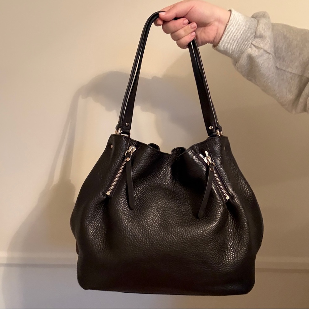 Burberry Maidstone Medium Tote Bag in Leather and House Check Canvas